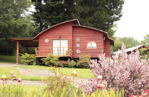 Panguipulli Cabin | Family-Friendly Cabañas Mis Viejos with Breakfast & Kitchen