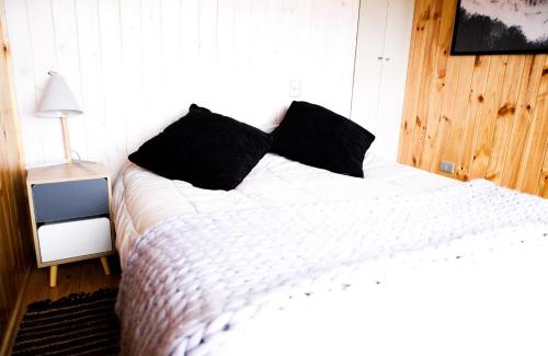 Pichilemu House | Cozy Cabañas for 4 at Punta de Lobos - Pet and Family Friendly