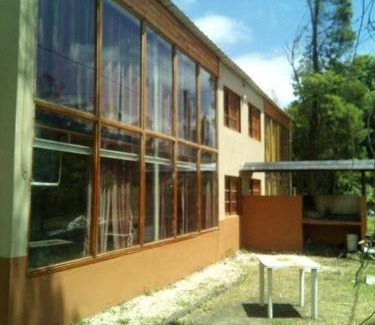 Bosque Peralta Ramos House | Family-Friendly Getaway at Cabañas Paraiso Duplex 7