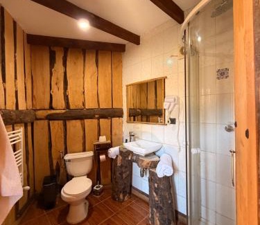 Llifen House | Pet-Friendly Cabañas Pewma Futrono with Hot Tub & Breakfast