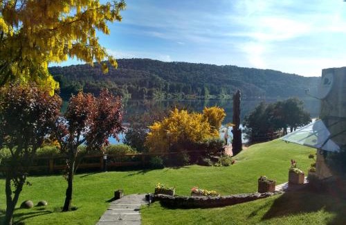 San Carlos de Bariloche Cabin | Relaxing Cabañas Puerto Pireo: Oceanfront Oasis with Spa