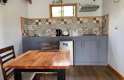 Hanga Roa Cabin | Idyllic Cabañas Raupa: Oceanfront Retreat with Spa Access