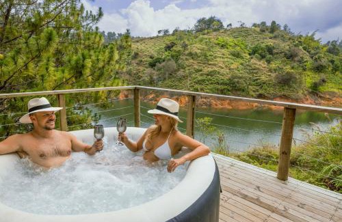 El Penol Ski Chalet | Experience Top-Rated Cabañas Refugio Himalaya Retreat