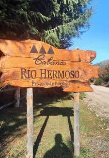 Lanin National Park House | Pet-Friendly Cabañas Rio Hermoso: Perfect for Families