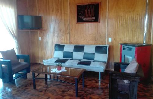 Calbuco House | Family-Friendly Retreat at Cabañas San Agustín with Hot Tub