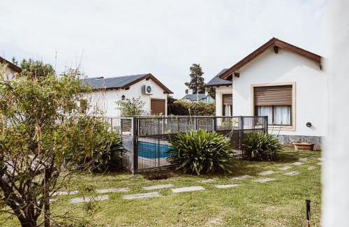 Villa La Arcadia Apartment | Pet-Friendly Cabañas Sol Serrano with Pool & Kitchen Access