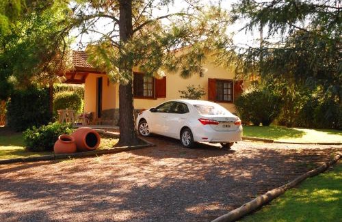 Villa General Belgrano Cabin | Relaxing Getaway at Cabañas Steinhaus with Pool & Breakfast