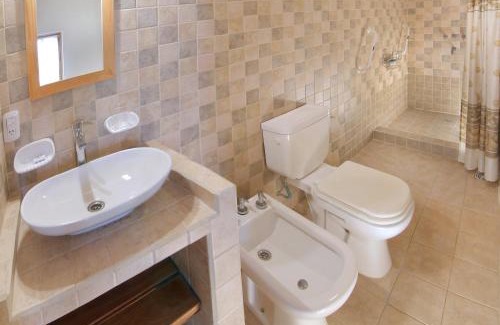 Villa General Belgrano Cabin | Relaxing Getaway at Cabañas Steinhaus with Pool & Breakfast