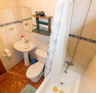 Hanga Roa Cabin | Family-Friendly Retreat at Cabañas Tautira - Rated 9.3/10