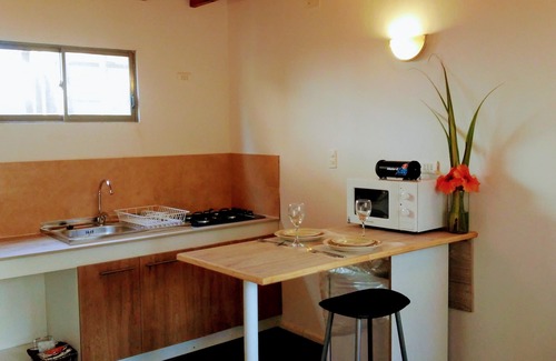 Hanga Roa Cabin | Top-Rated Cabañas Te Maori with Oceanfront Pool & Spa