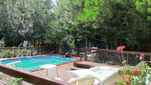 Las Gaviotas Cabin | Family-Friendly Cabañas Tehuel with Pool & Pet Amenities