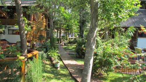 Las Gaviotas Cabin | Family-Friendly Cabañas Tehuel with Pool & Pet Amenities