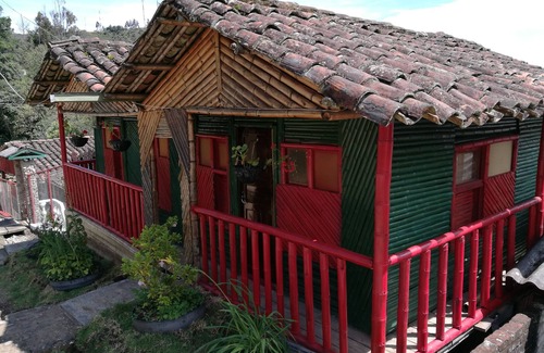 Silvia Hotel | Explore Cabañas Tipicas De Silvia: Family-Friendly Retreat