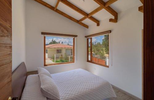 Paipa House | Pet-Friendly Cabañas Tosca Paipa for Memorable Family Stays