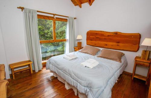San Carlos de Bariloche Cabin | Discover Family-Friendly Cabañas Villa Sequoia - 9.2/10 Rated