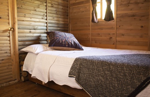 Guatavita House | Relaxing Cabañas Villa Helena with Spa & Breakfast Options