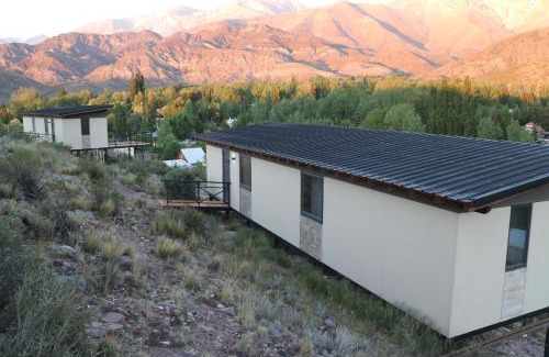 Salto Ski Chalet | Family-Friendly Retreat at Chalet Vista Montana with Top Ratings