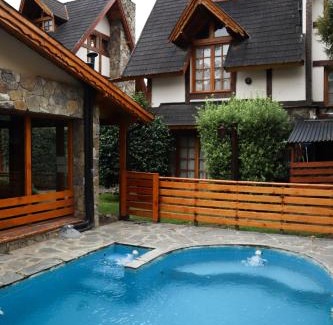 Lanin National Park Cabin | Cozy Cabañas Woodland: Family-Friendly with Pool & Hot Tub
