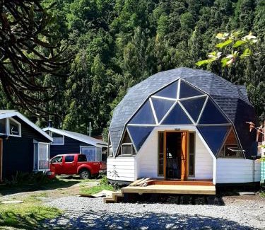 Choshuenco House | Pet-Friendly Cabañas y Domos Doña Betty with Family Amenities
