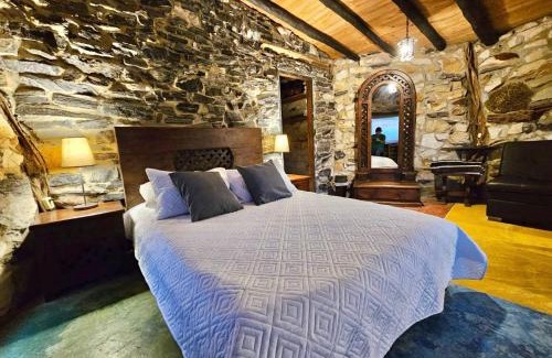 Piedecuesta House | Pet-Friendly Cabañas y Hostal Bonanza with Ocean Views