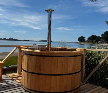 Maullin House | Guest Rated 10/10: Cabañas y Tinajas Rio Quenuir Retreat