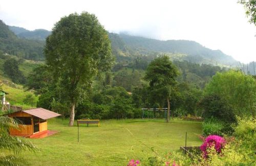 San Antonio del Tequendama House | Cozy Cabañita in Ecocenter with Pool & Pet-Friendly Perks