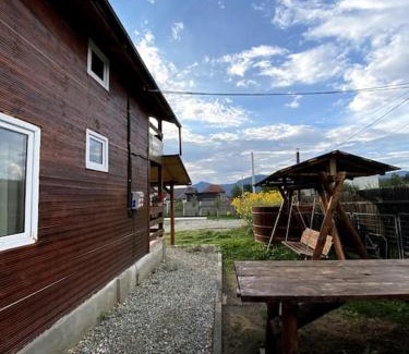 Petrila Ski Chalet | Explore Relaxation at Cabană la Poalele Munților with Ciubăr