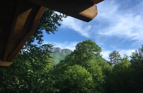 Accous Cabin | Experience Caban'Aspe: Family-Friendly with Breakfast Included
