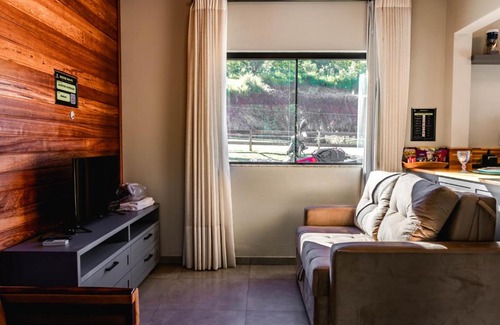 Biguacu House | Cozy Cabana 2 Andares: Pet-Friendly with Breakfast Included