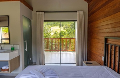 Biguacu House | Cozy Cabana 2 Andares: Pet-Friendly with Breakfast Included