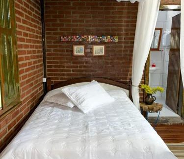 Sao Valentim do Sul House | Discover Cabana Aconchego do Recanto: Pet-Friendly Retreat