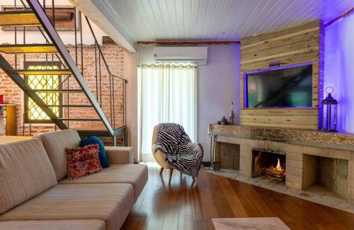Moura Brasil Ski Chalet | Discover Cabana Boutique with Natural Pool & Pet-Friendly Stays