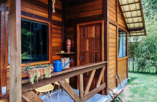 Domingos Martins House | Relax at Cabana Canário with Family-Friendly Amenities