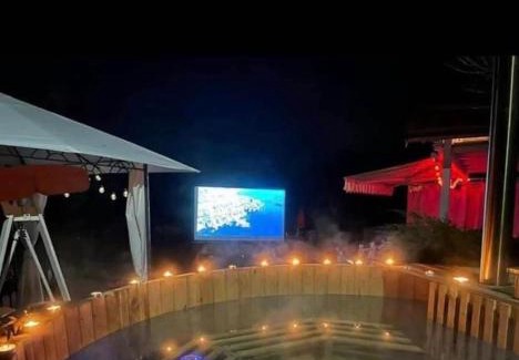 Branistea House | Beachfront Bliss at Cabana Casuta din Vis Hotel