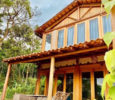 Guaramiranga House | Cabana Charme Guará: Family-Friendly Retreat Near Downtown