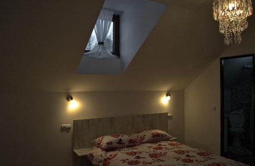 Giulesti House | Inviting Cabana Codrii Maramuresului: Perfect for Families