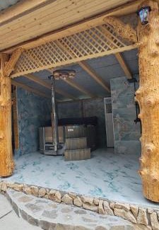 Ocna Sugatag Cabin | Family-Friendly Getaway at Cabana Colt de Rai, Rated 8.8/10