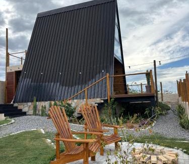 Serra de Sao Bento Ski Chalet | Top-Rated Cabana Estrelas da Colina: Pet & Child Friendly