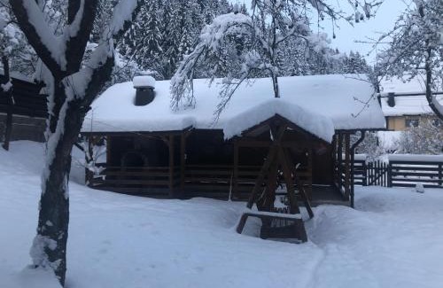 Garda de Sus House | Kid-Friendly Getaway at Cabana Felyviss - Rated 8.6/10