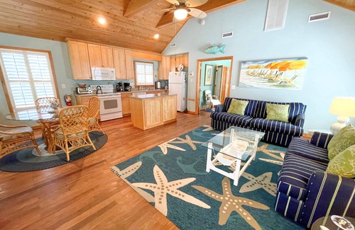 Ocracoke Condo | Cabana III: Ideal Romantic Escape with Shared Pool Access