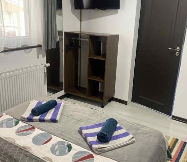 Borsa House | Discover Cabana La Batranu: Rated 9.6 with Hot Tub & Kitchen