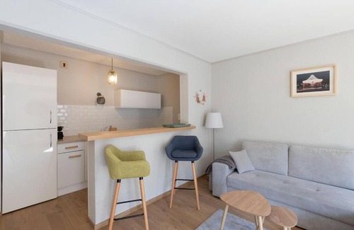 Villefranche-sur-Saone Apartment | Discover CABANA & La Calade - Centre-Ville: Family-Friendly Stay