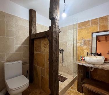 Busteni Cabin | Experience MountHoff Retreat: Family-Friendly Getaway!