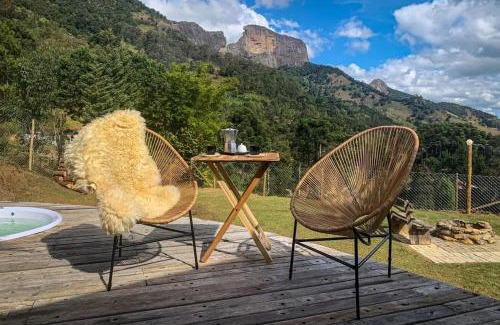 Sao Bento do Sapucai House | Pet-Friendly Comfort at Cabana Lobo Guará - 8.5/10 Rated