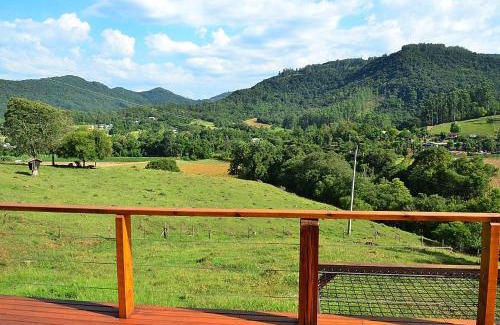 Picada Cafe House | Pet-Friendly Retreat at Cabana Montana: Breakfast & Hot Tub!
