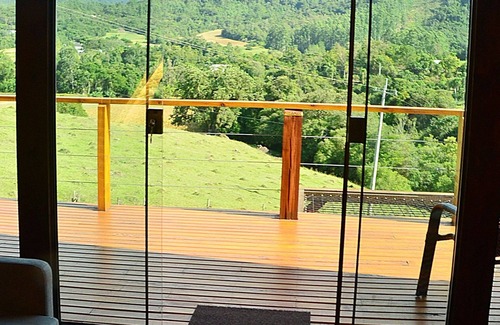 Picada Cafe Cabin | Relaxing Retreat at Cabana Montana: Pet Friendly & Spa