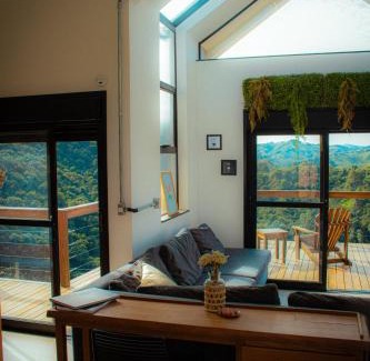 Cambui Ski Chalet | Experience Bliss at Cabana Café e Olival Santa Clara