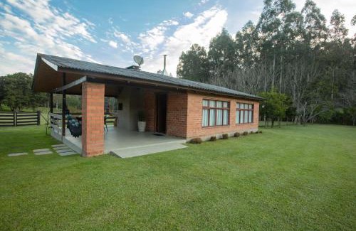 Farroupilha House | Pet-Friendly Retreat at Cabana no Campo Caminho do Salto