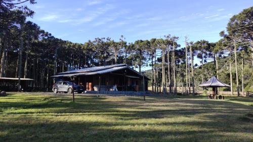 Bom Jardim da Serra House | Elegant Escape at Casa no Paraíso das Araucárias