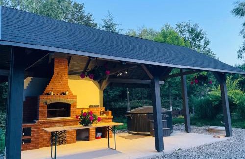Avrig House | Discover Cabana Patric: Pet-Friendly Paradise Awaits!